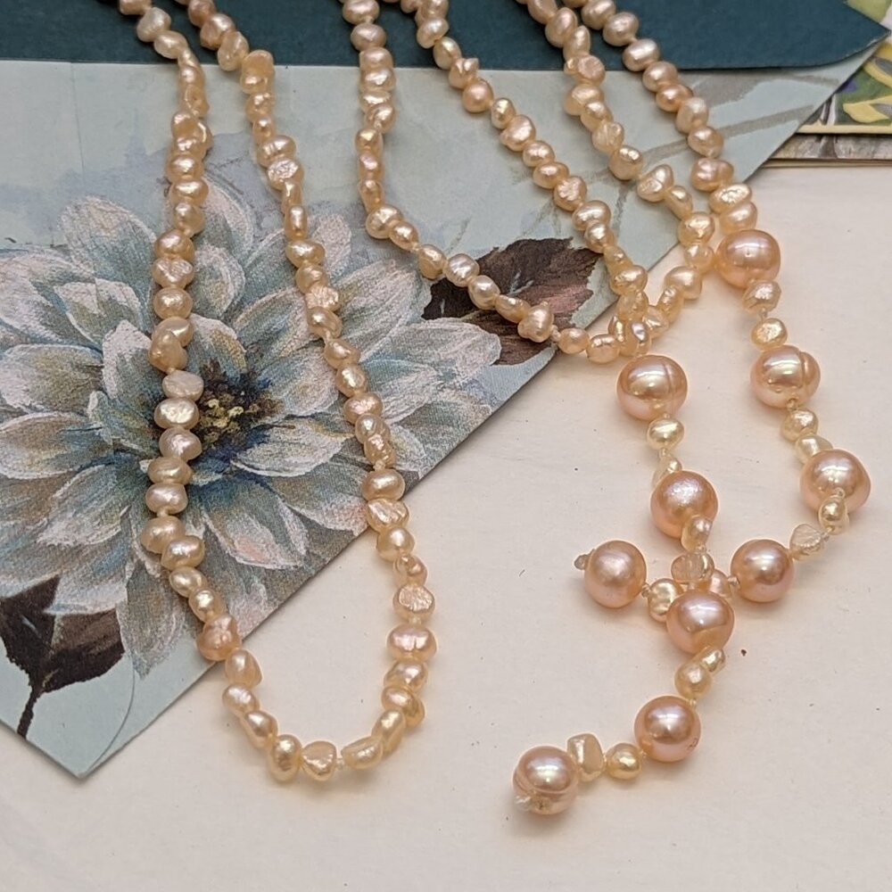 Genuine Pearls Culture Flapper and with nice Luster Peach Pearlized
